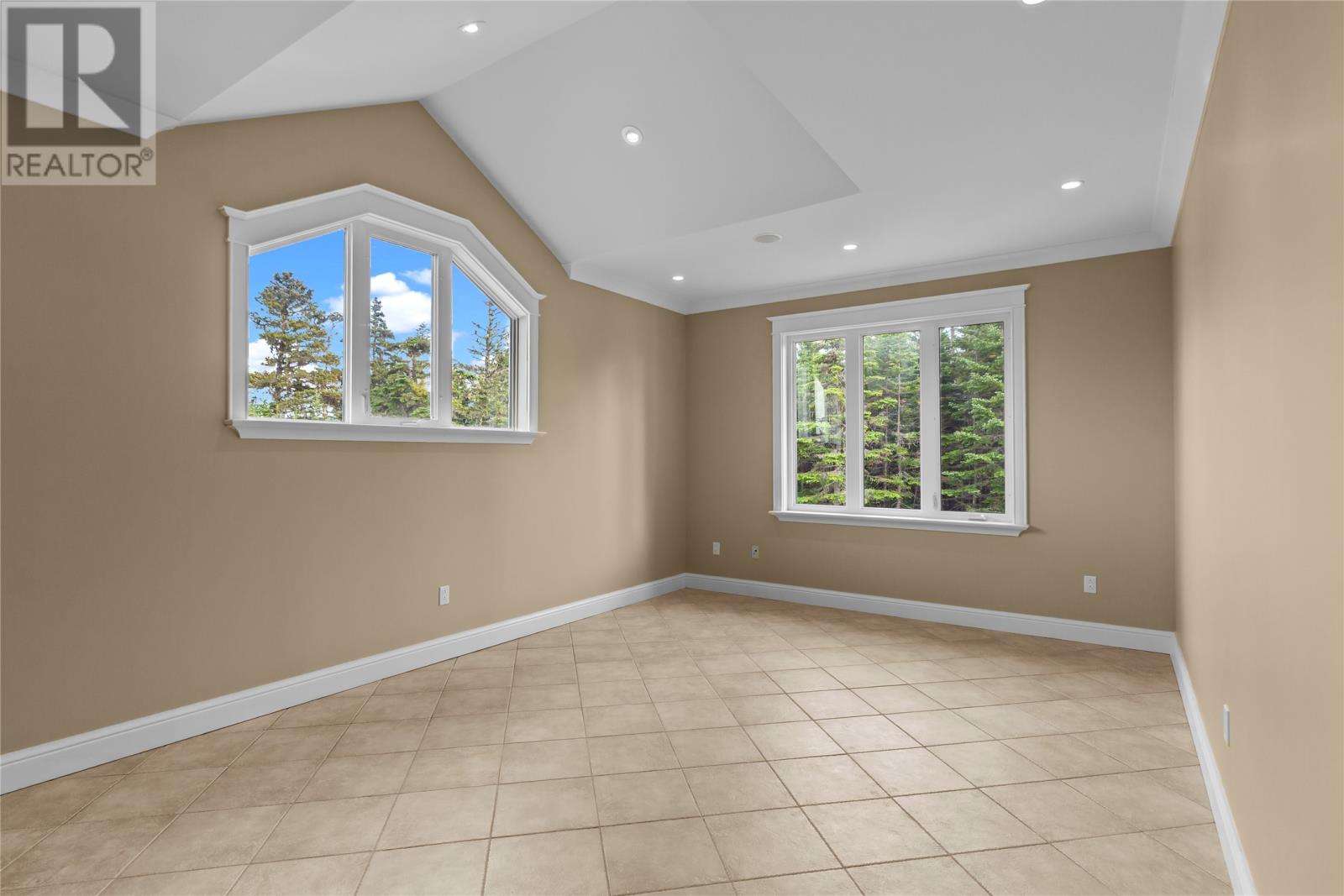 8 Cayman Drive - 28