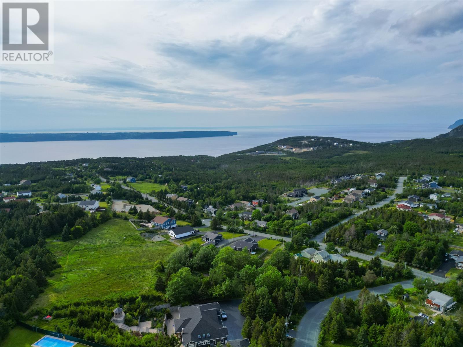 8 Cayman Drive - Image 49