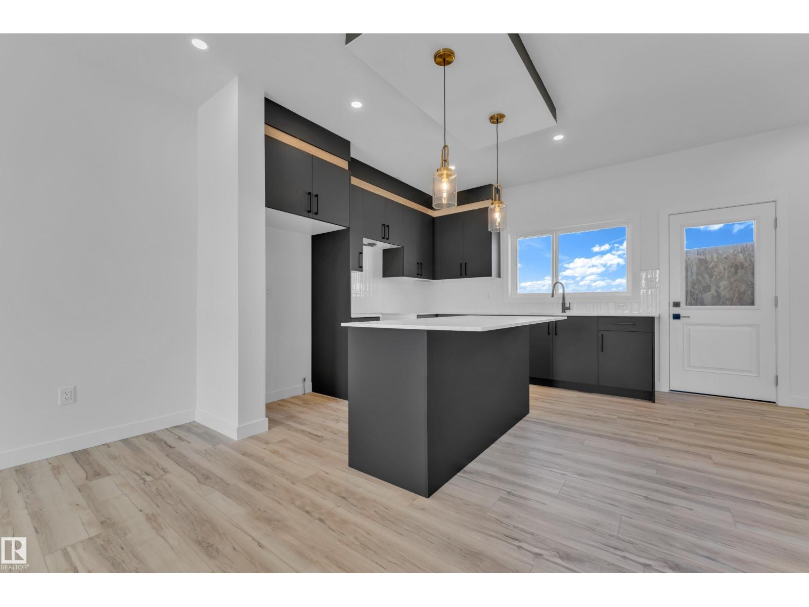 171 Graybriar DR - 7