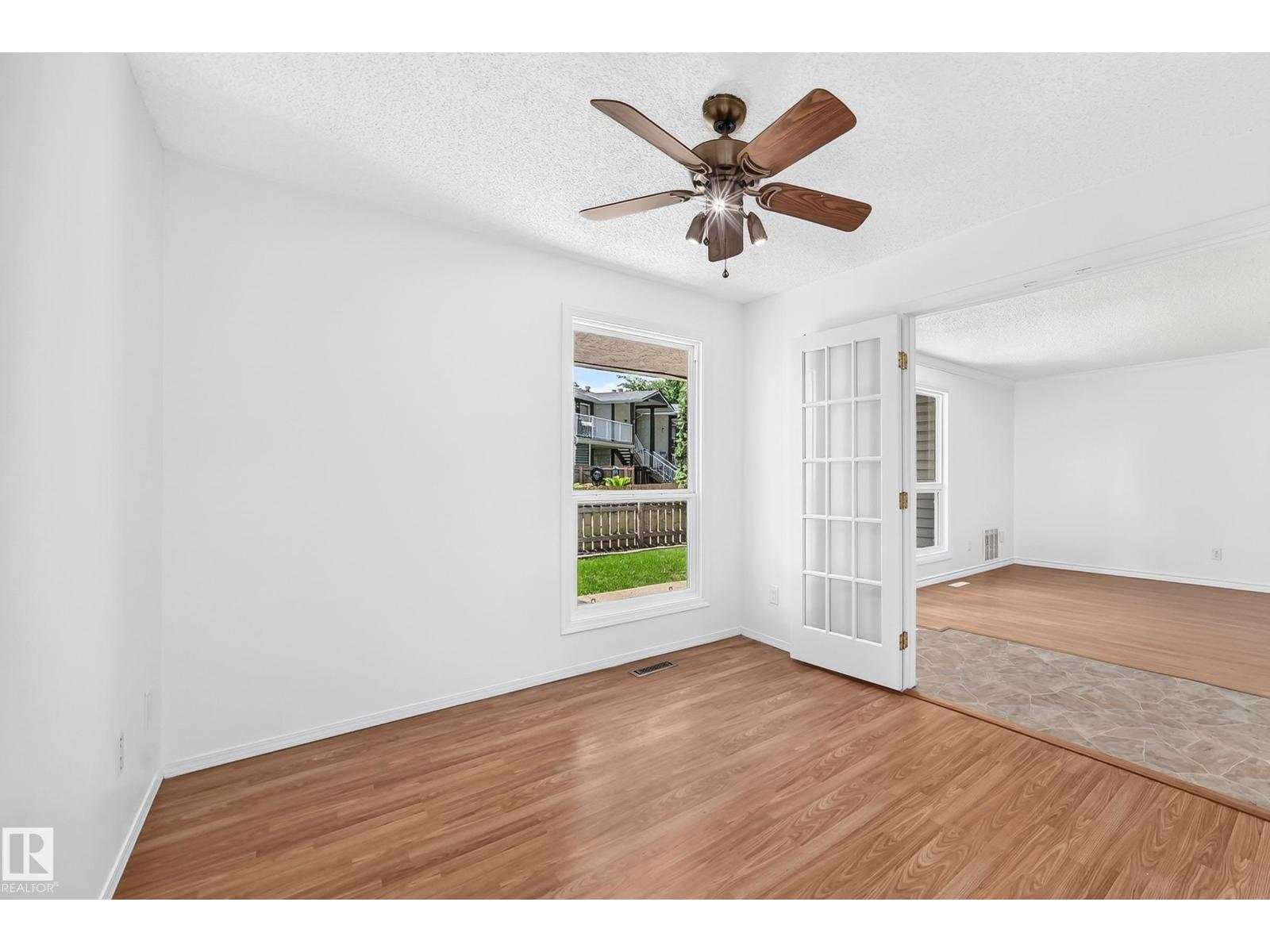 #40 3111 142 AV NW - 32