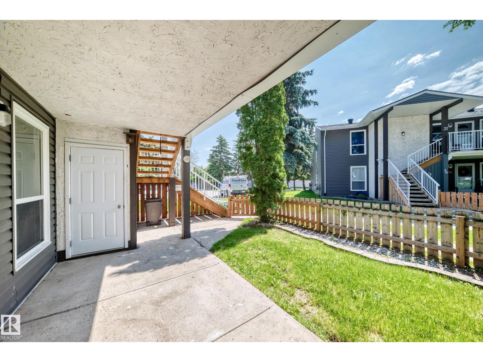 #40 3111 142 AV NW - 35