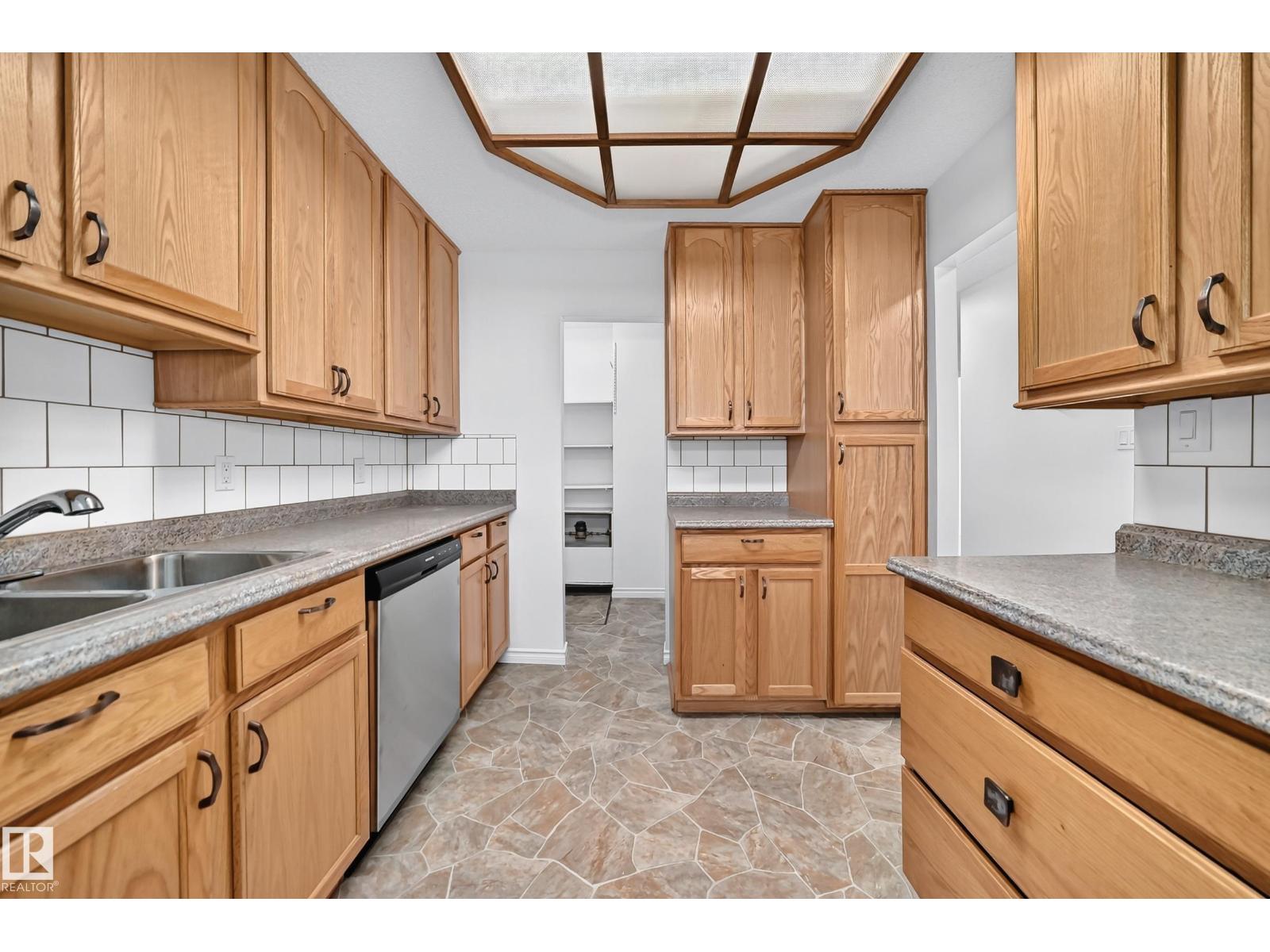 #40 3111 142 AV NW - 6