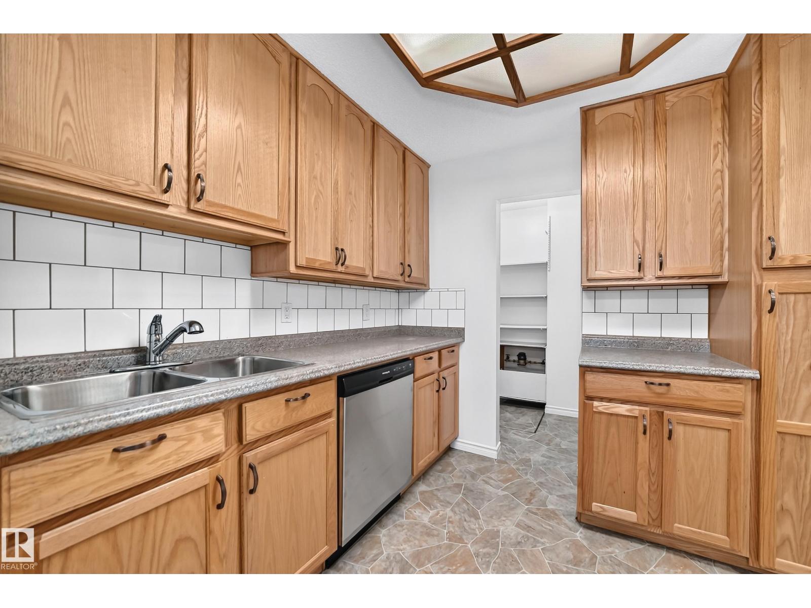 #40 3111 142 AV NW - 7