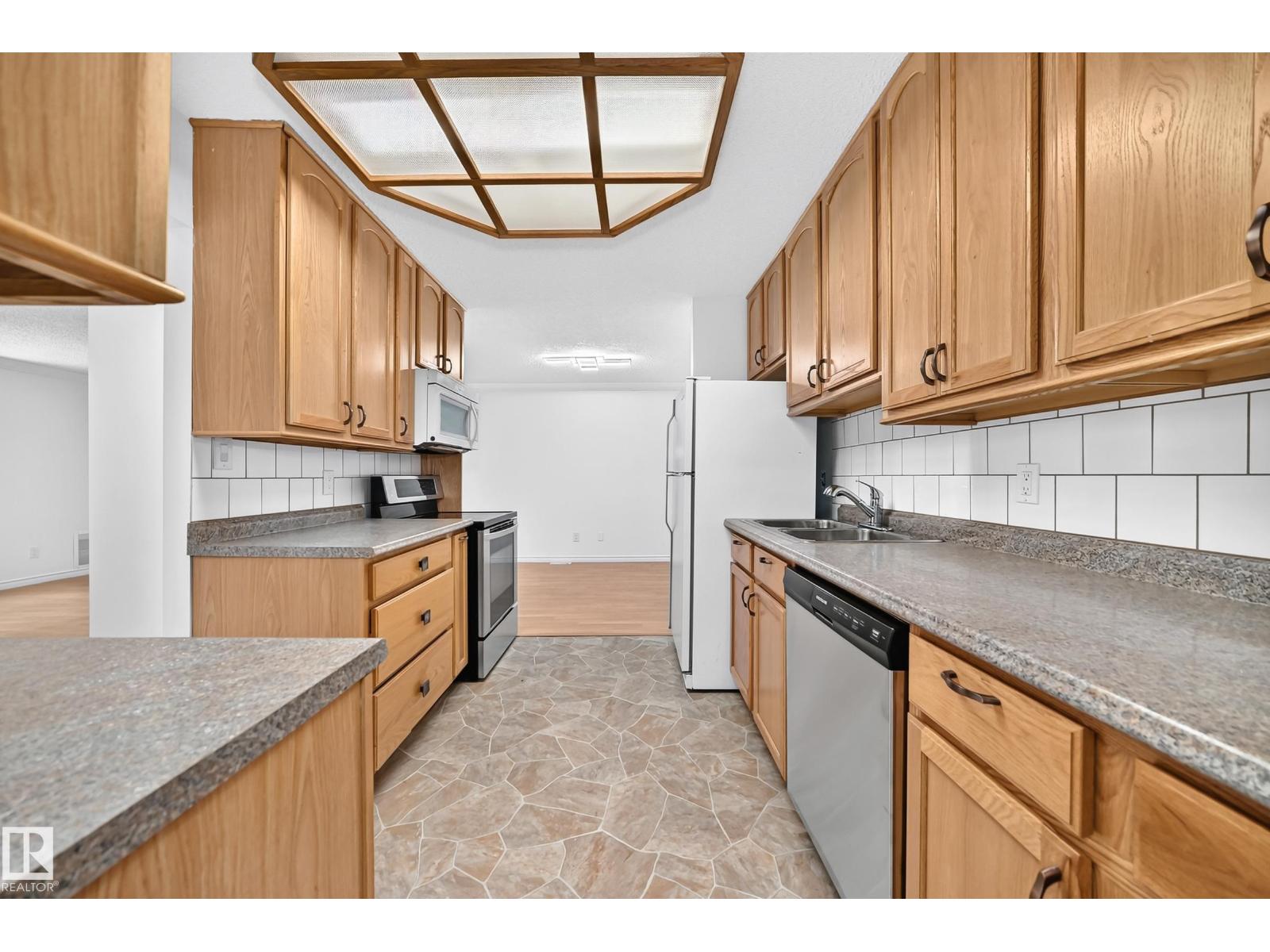#40 3111 142 AV NW - 9