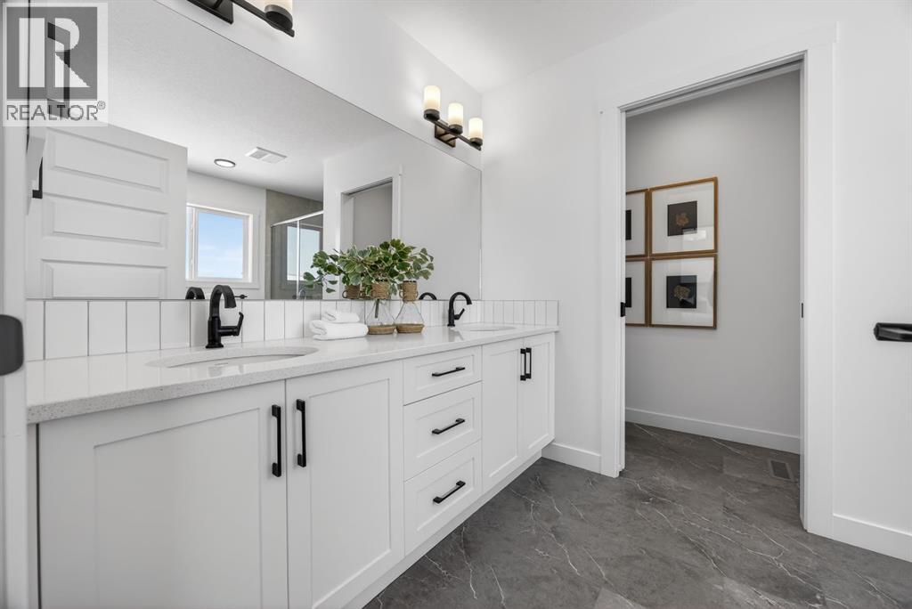 1090 Bayview Crescent - 29