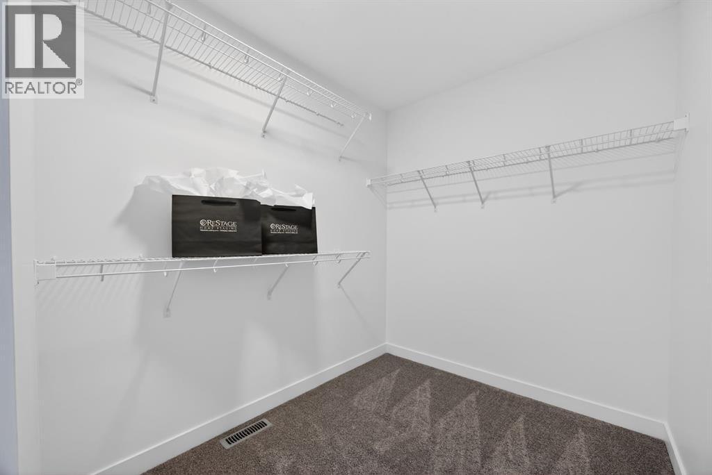1090 Bayview Crescent - 32