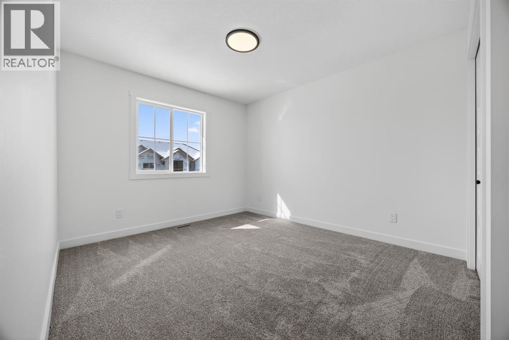 1090 Bayview Crescent - 33