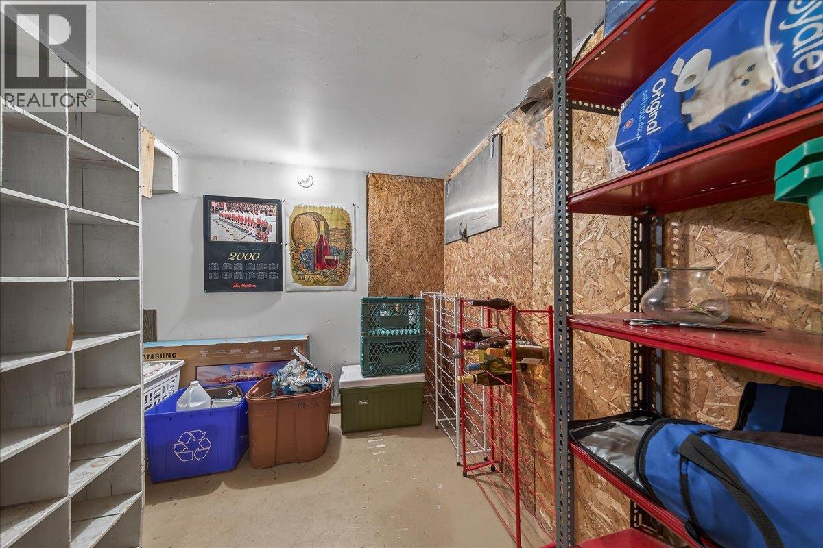 2376 Ruault Road - 36