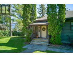 Kitchen - 2376 Ruault Road, Invermere, BC V0A1K4 Photo 10