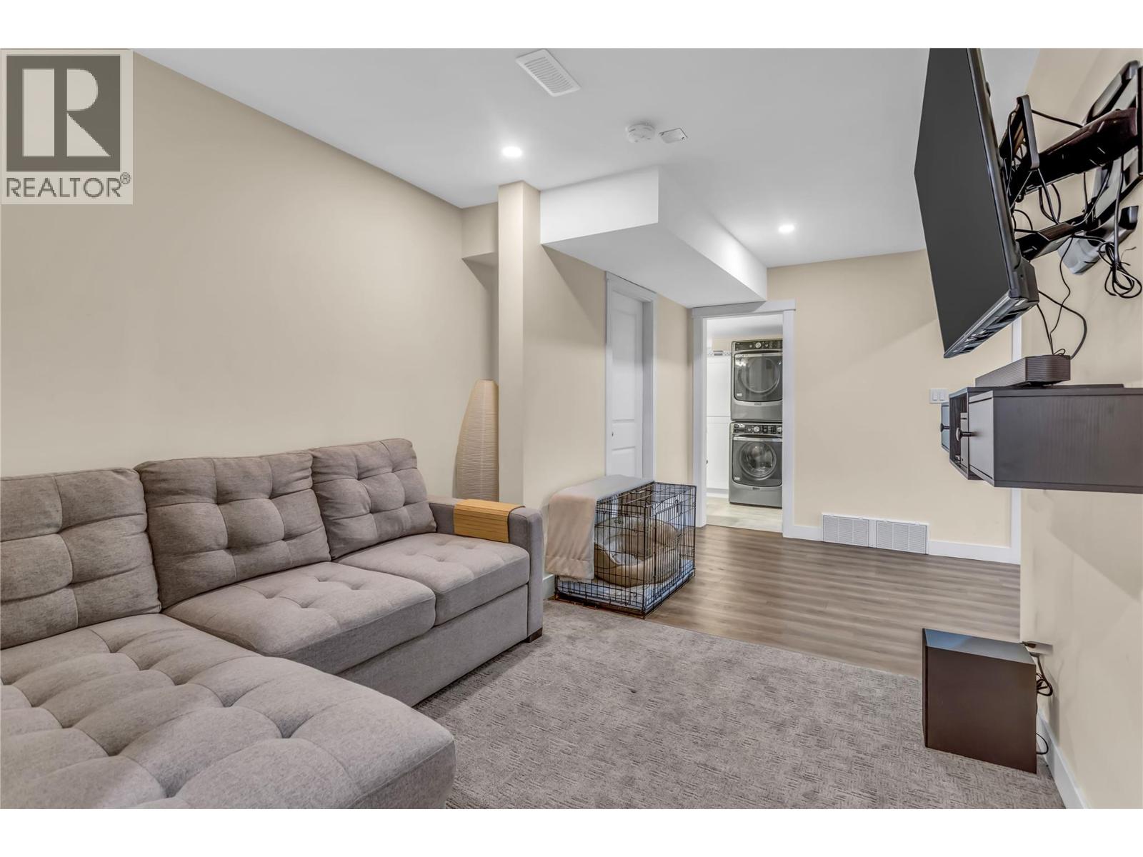 2621 Salmon River Road, Salmon Arm