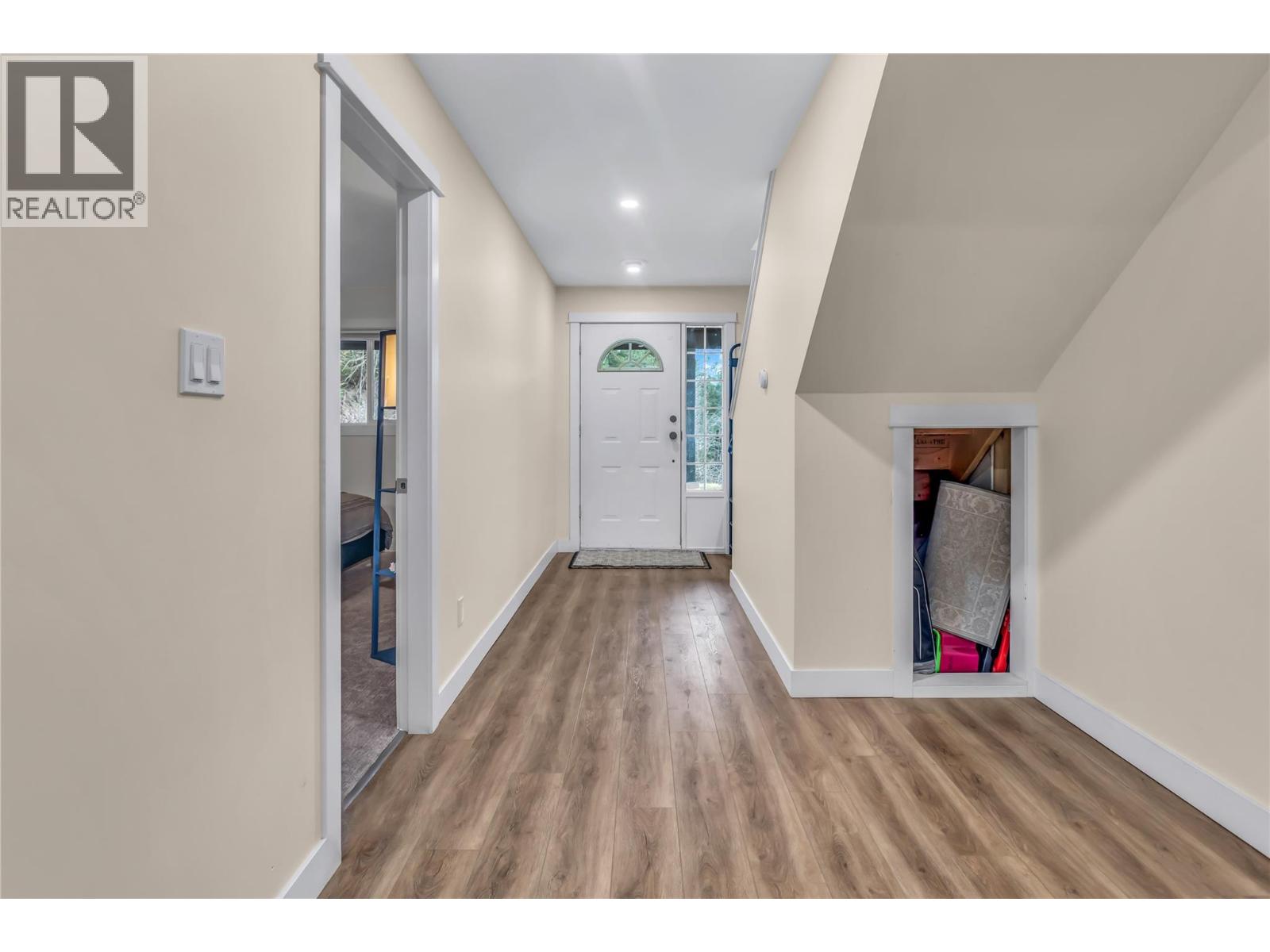 2621 Salmon River Road, Salmon Arm