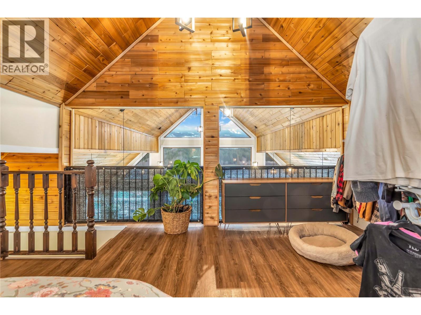 2621 Salmon River Road, Salmon Arm