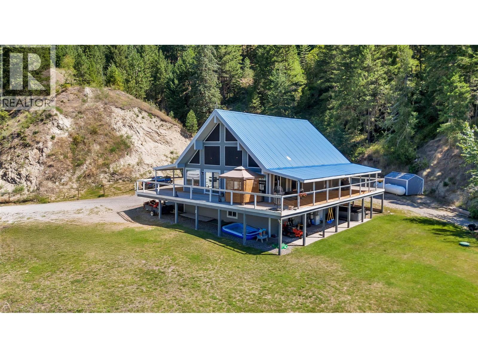 2621 Salmon River Road, Salmon Arm