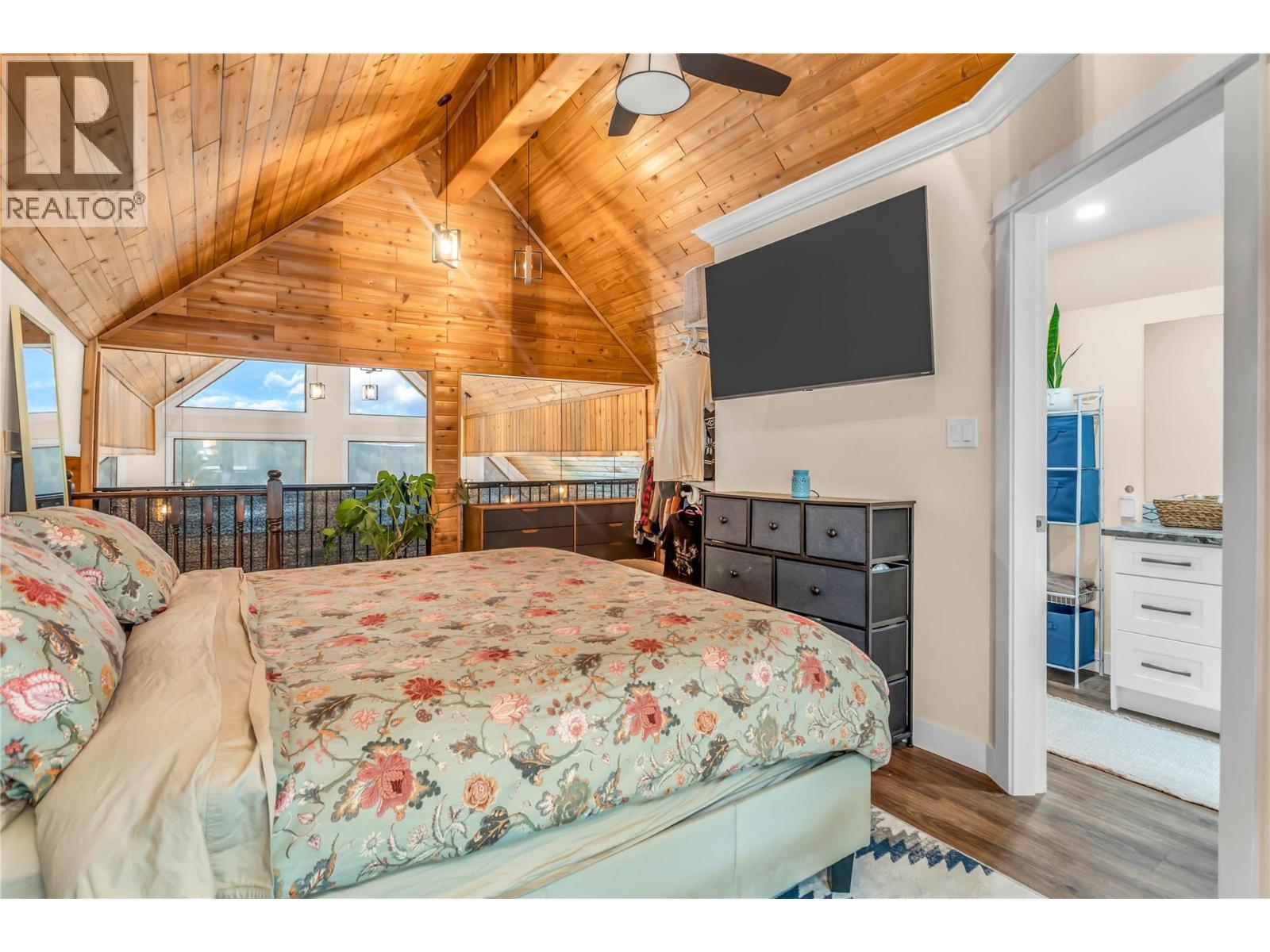 2621 Salmon River Road, Salmon Arm