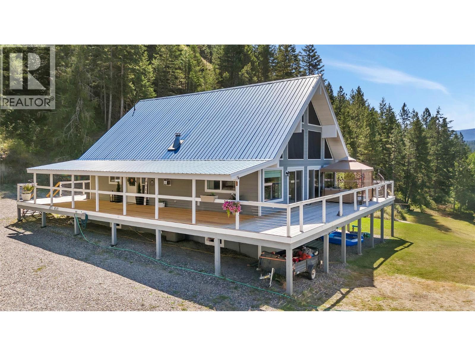 2621 Salmon River Road, Salmon Arm