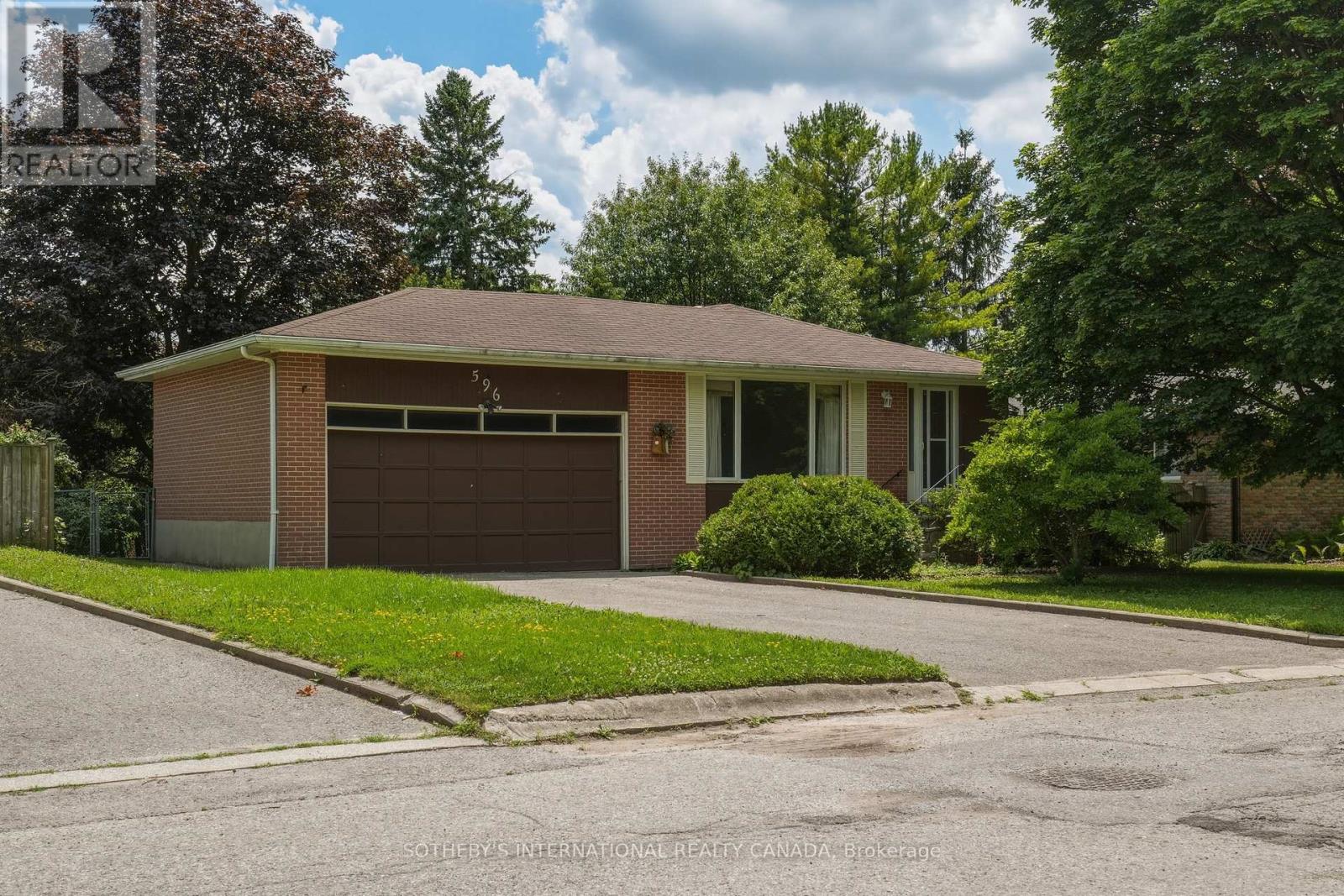 596 MAYSTONE COURT - 1