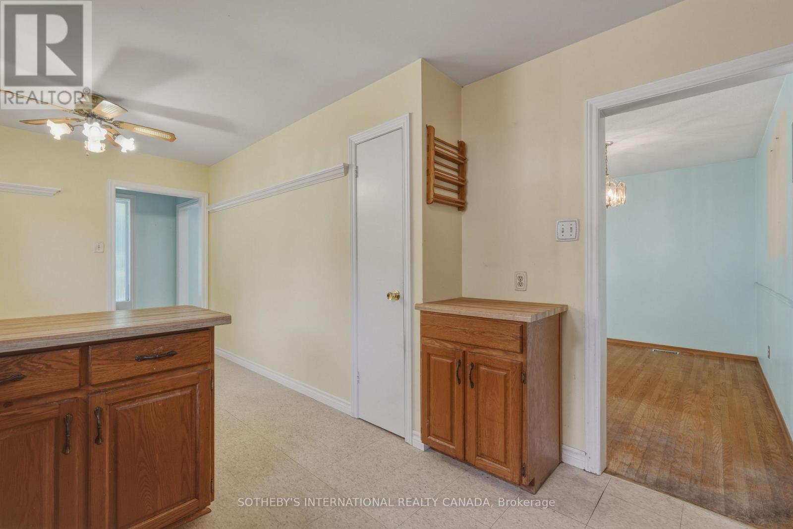 596 MAYSTONE COURT - 14