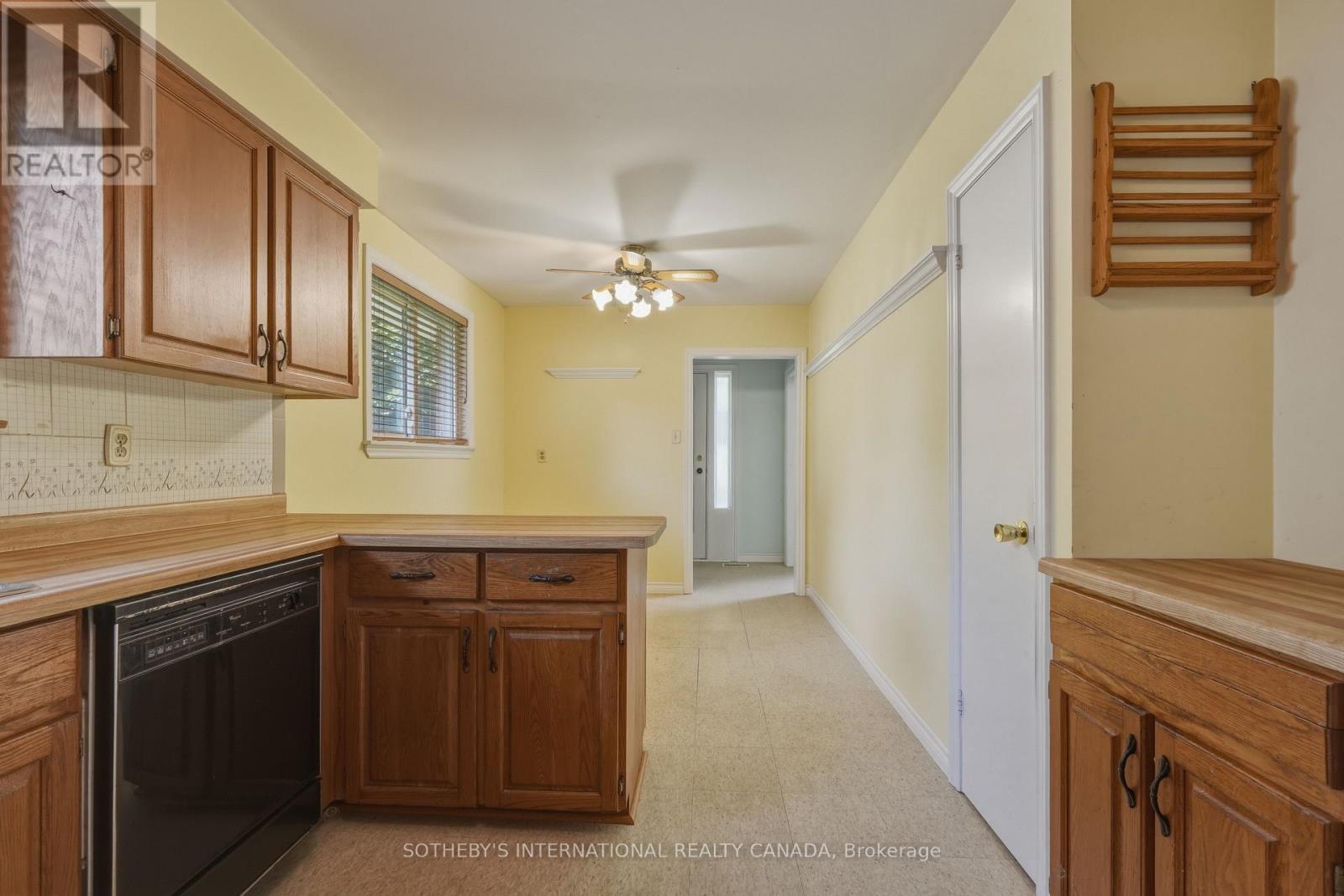 596 MAYSTONE COURT - 15