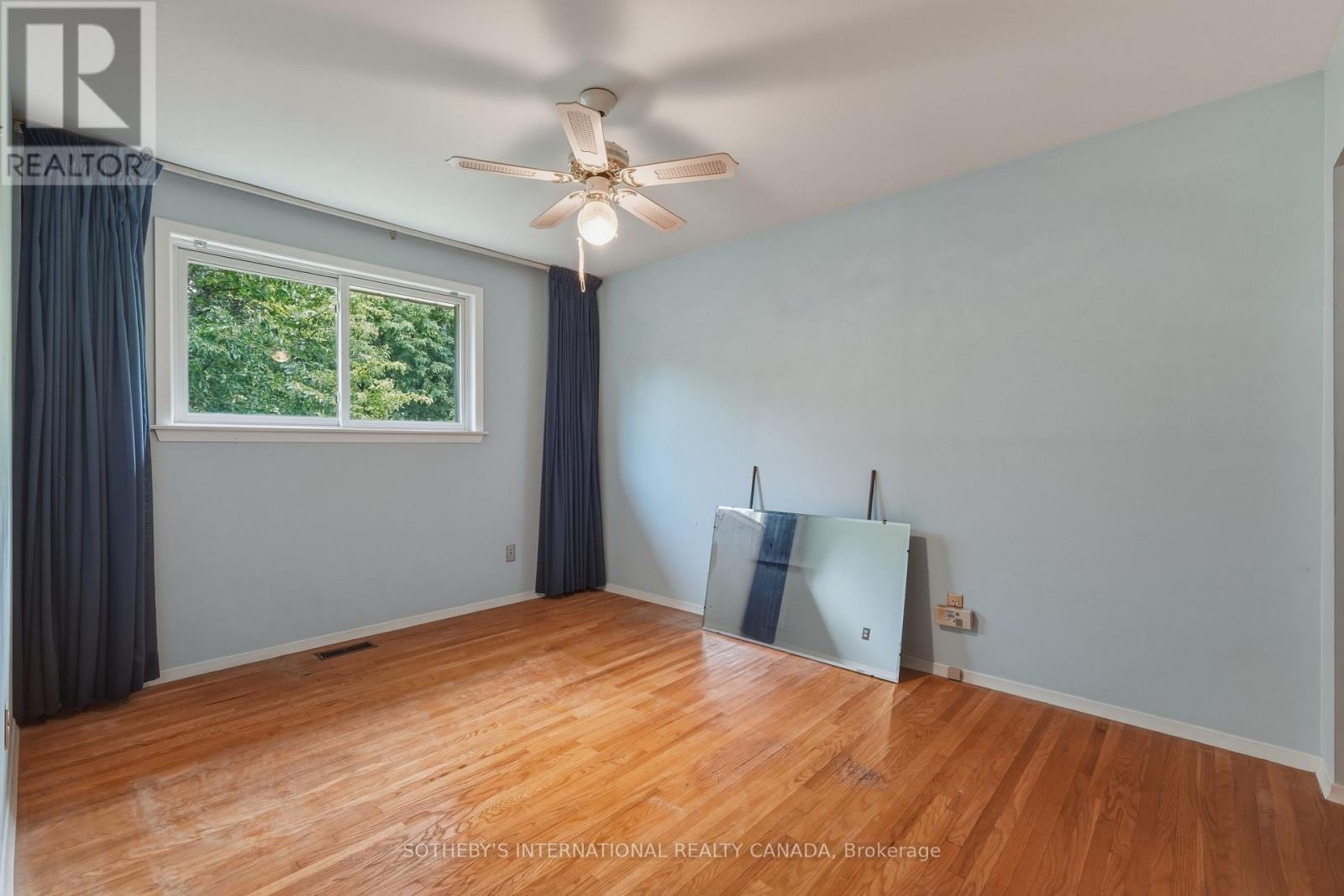 596 MAYSTONE COURT - 27