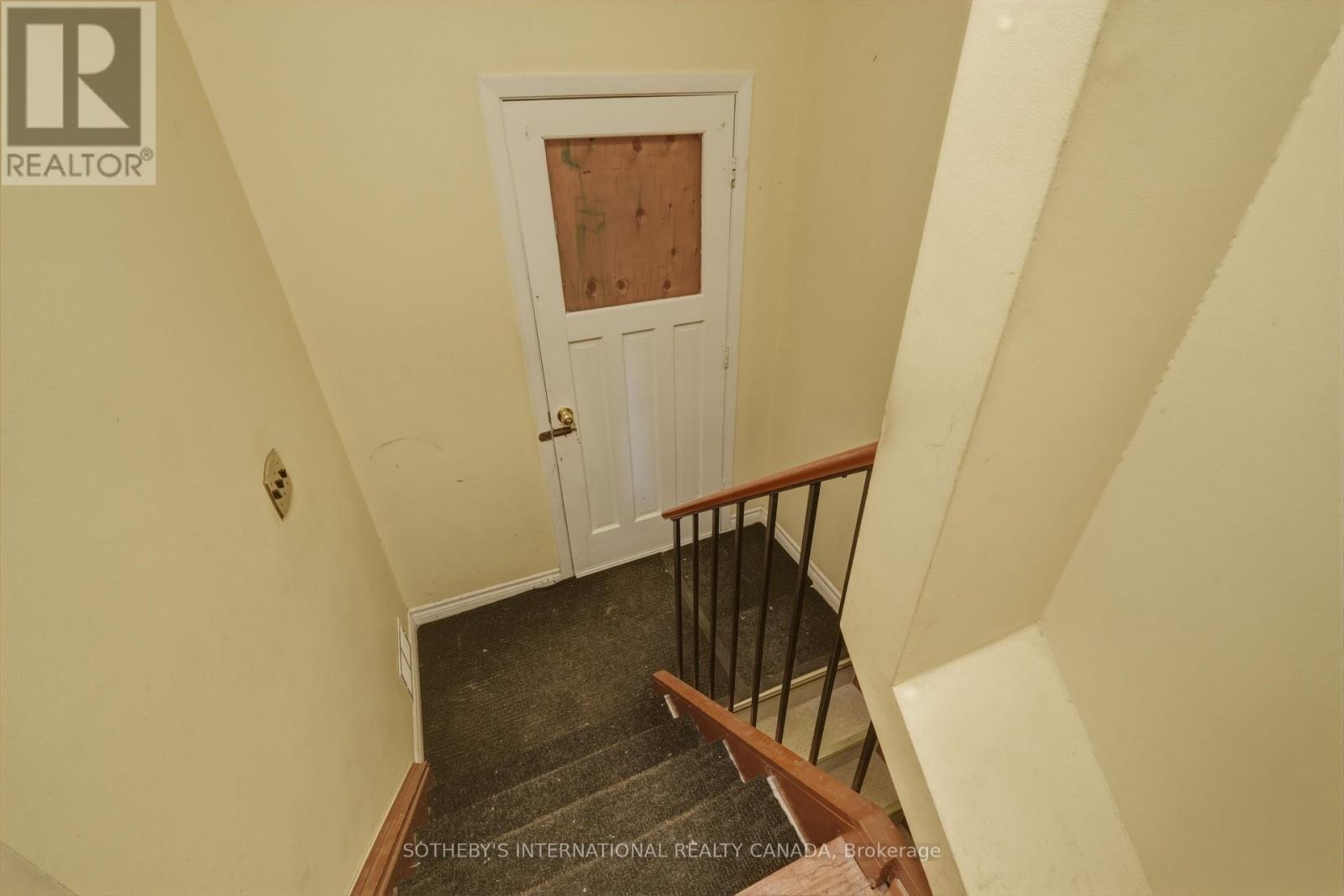596 MAYSTONE COURT - 33
