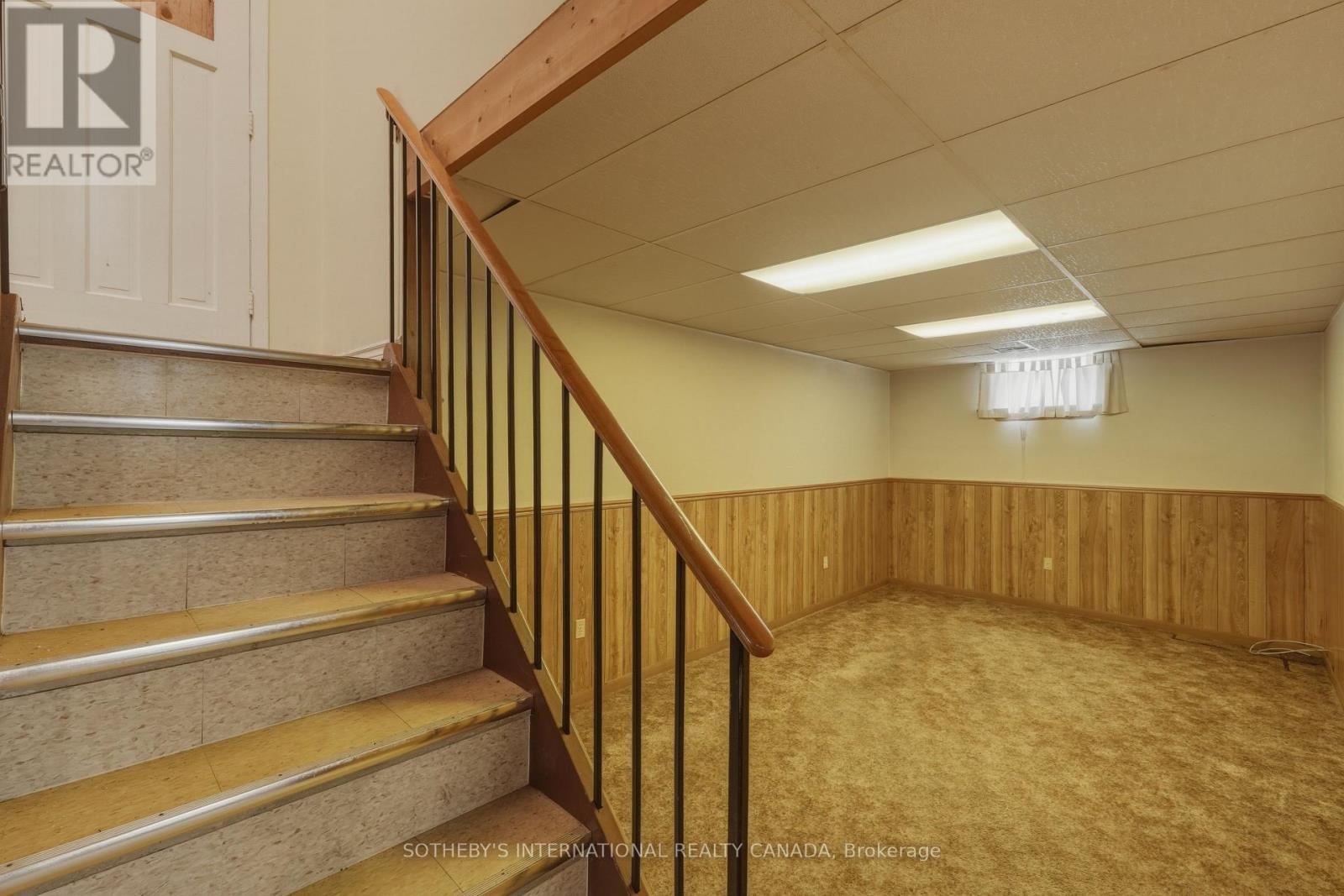 596 MAYSTONE COURT - 34