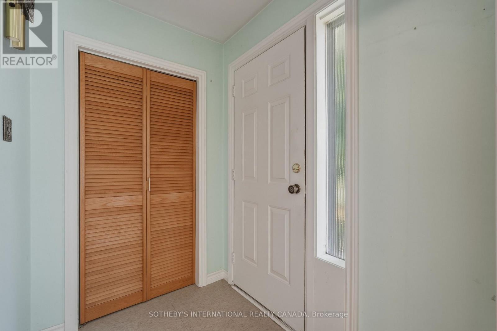596 MAYSTONE COURT - 4