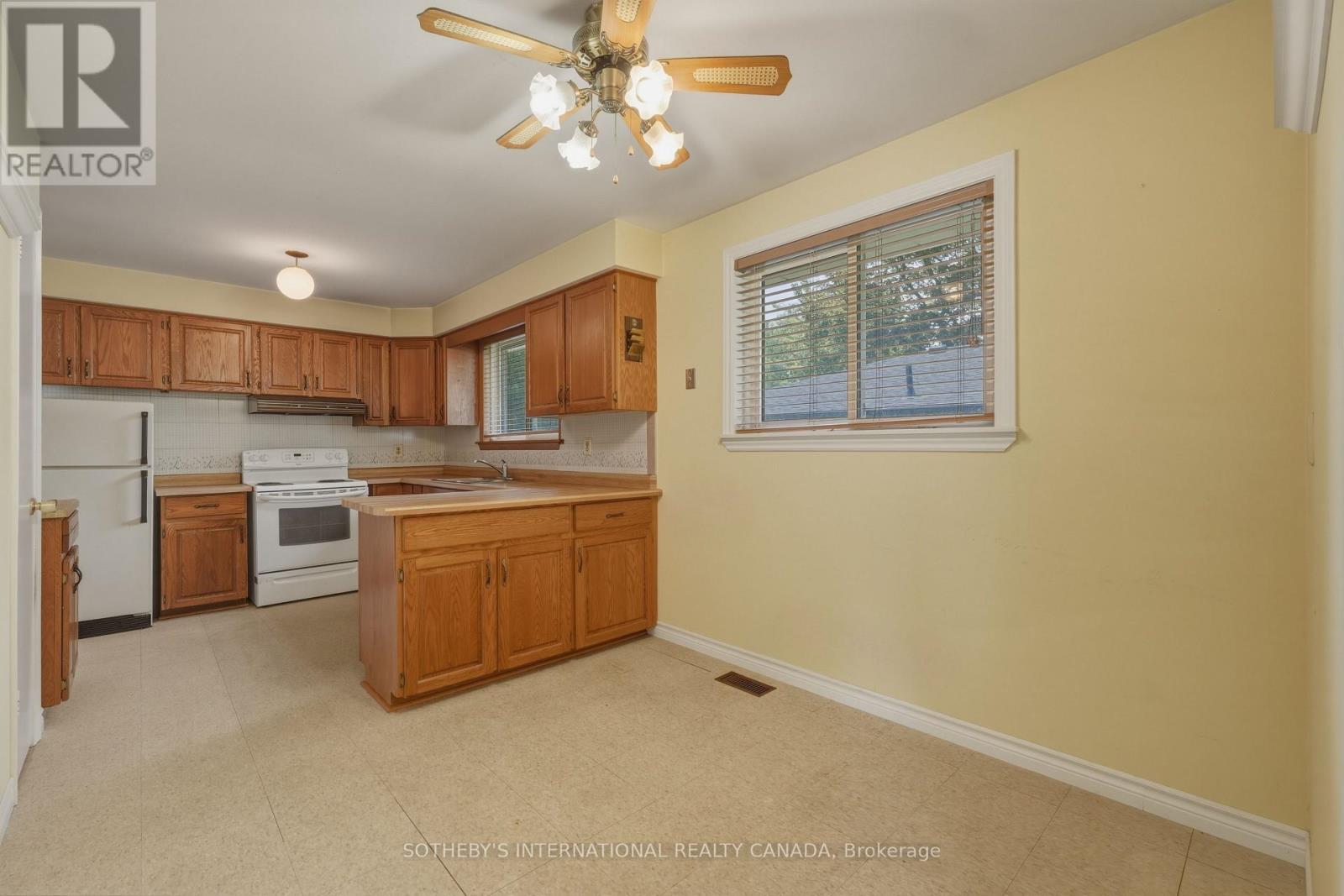 596 MAYSTONE COURT - 6