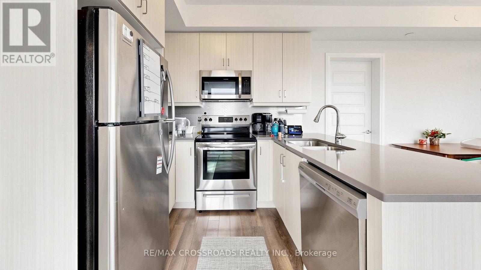 #410 2 ADAM SELLERS STREET - 14