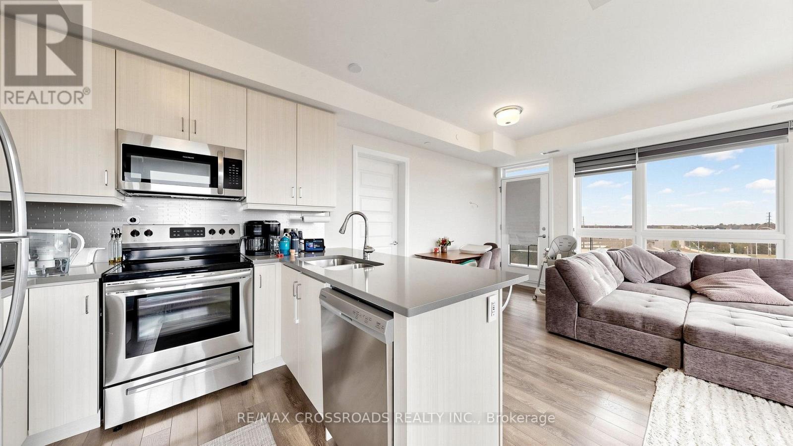 #410 2 ADAM SELLERS STREET - 15
