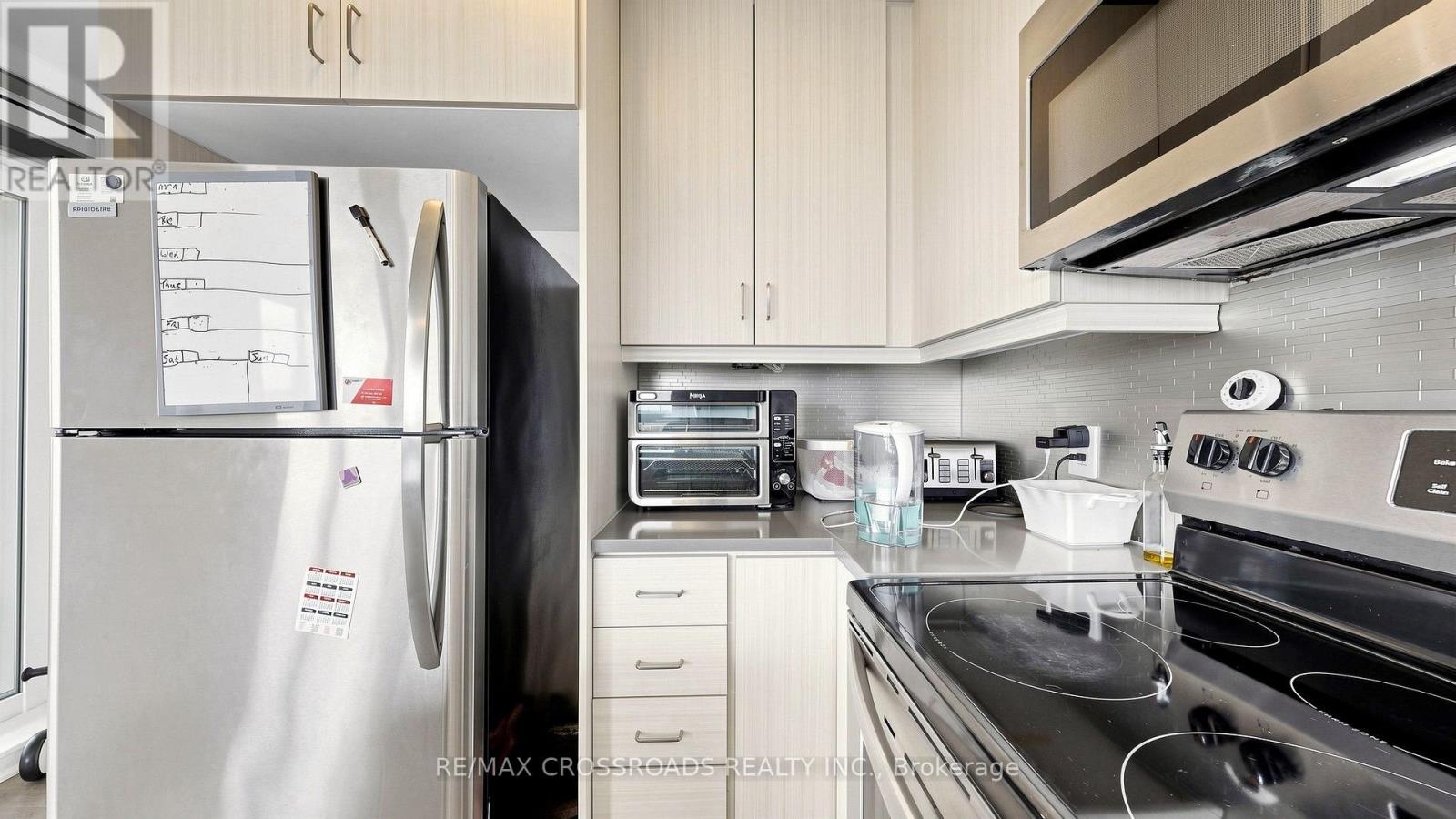 #410 2 ADAM SELLERS STREET - 17