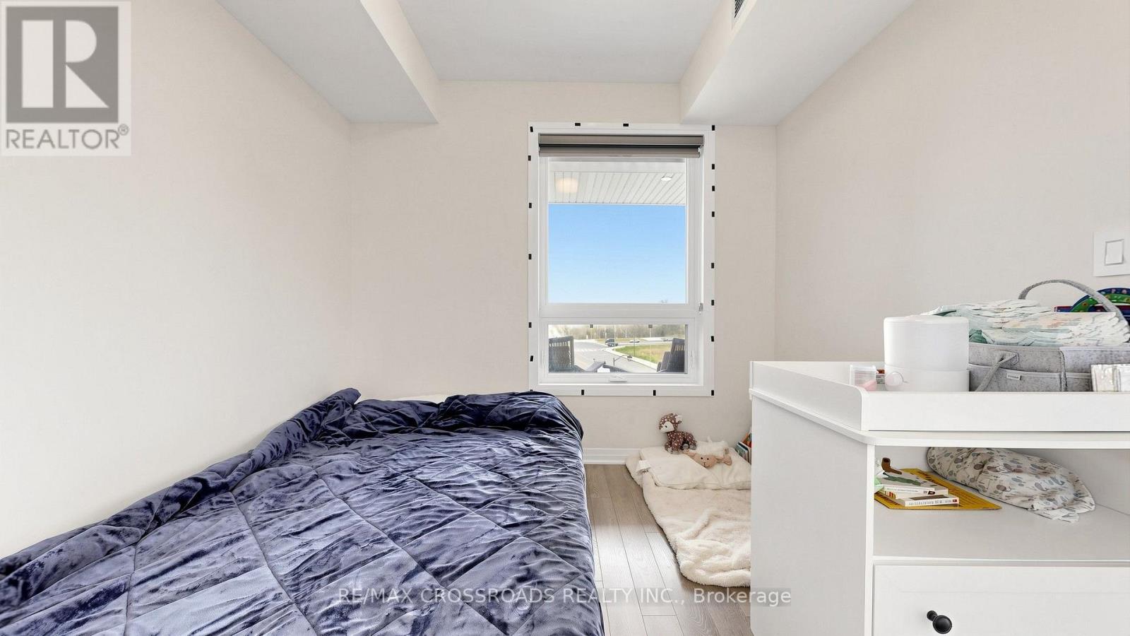 #410 2 ADAM SELLERS STREET - 23