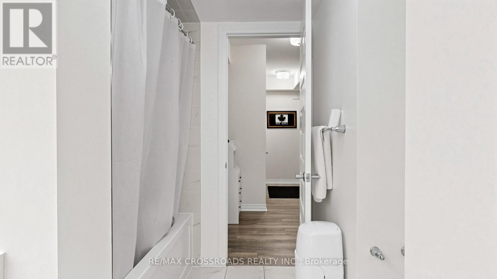 #410 2 ADAM SELLERS STREET - 26