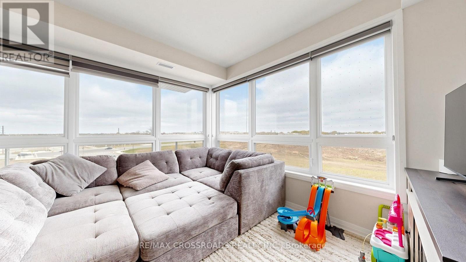 #410 2 ADAM SELLERS STREET - 9