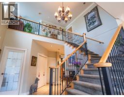 4pc Bathroom - 102 Westview Drive, Penticton, BC V2A7R2 Photo 7