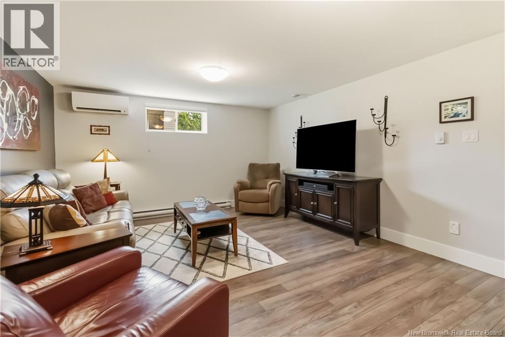 37 Golden Street - Image 35