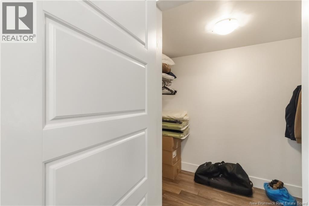 37 Golden Street - Image 41