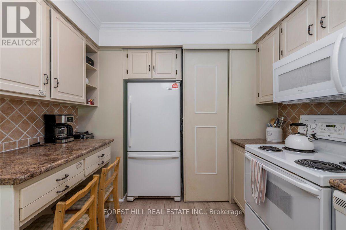 #27 4 PARADISE BOULEVARD - Image 7