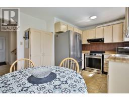56 Cathy Jean Crescent, Toronto, ON M9V4T3 Photo 14