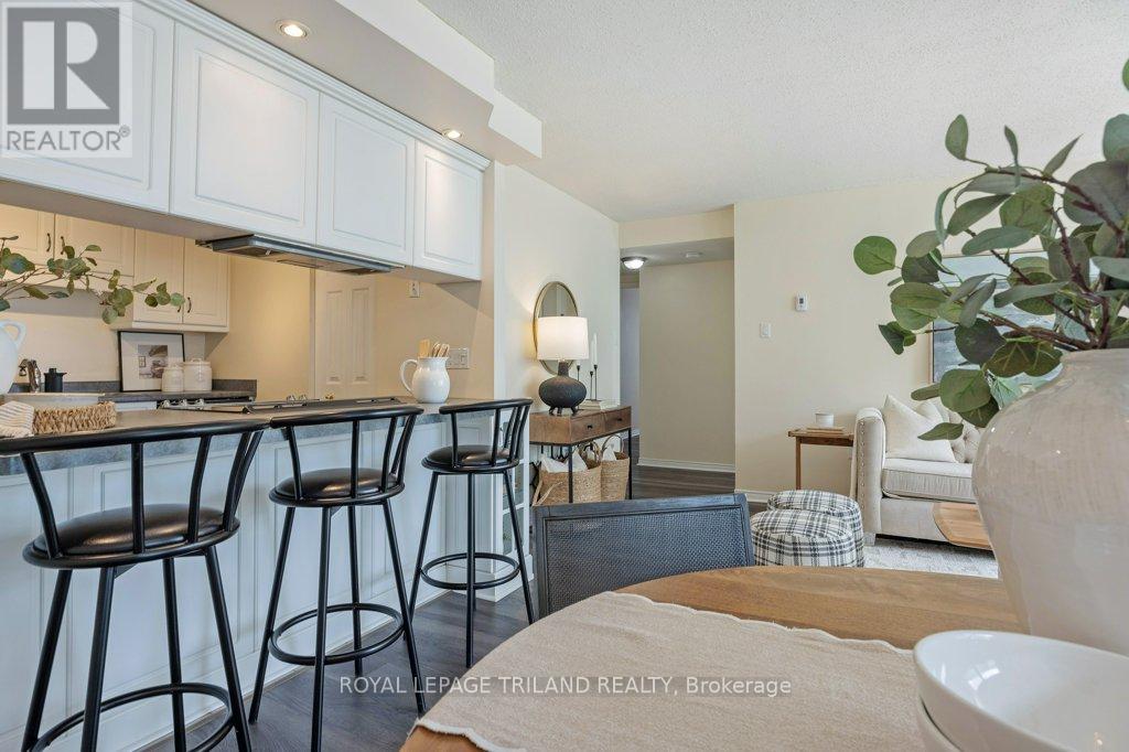 #1105 155 KENT STREET - 17