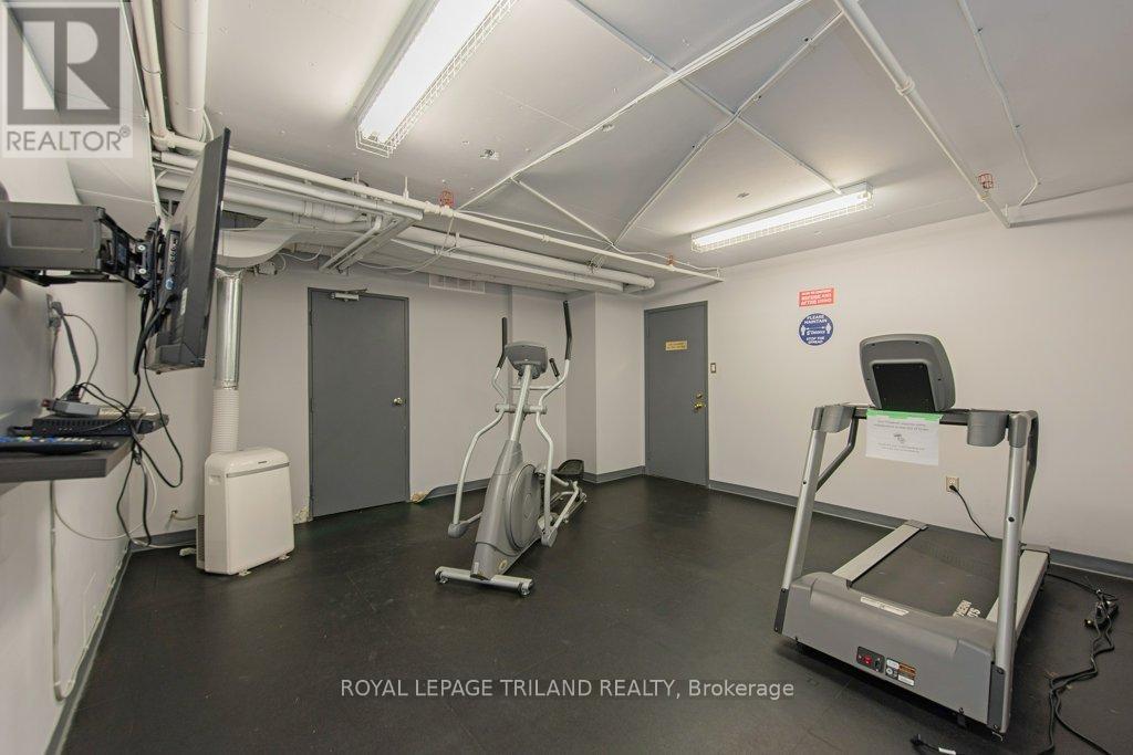 #1105 155 KENT STREET - 42