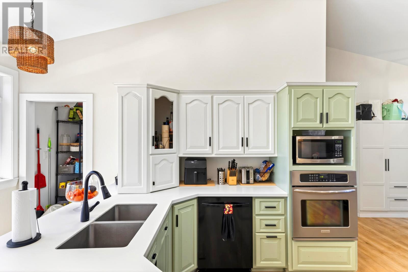 81 Kingsway Drive - 6