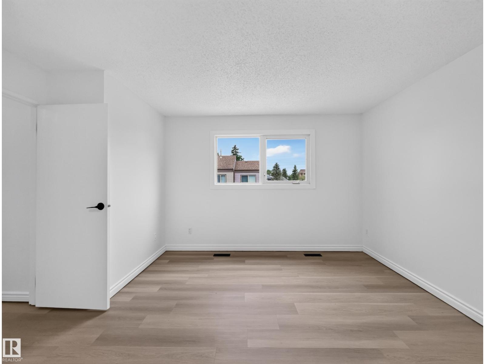 14644 25 ST NW - 31