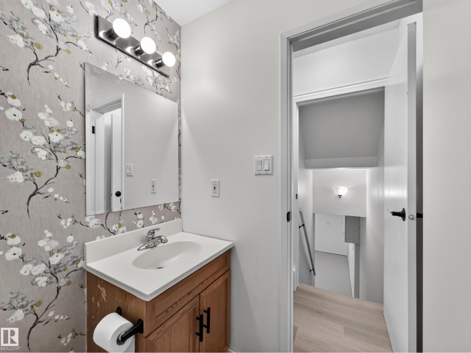 14644 25 ST NW - 24