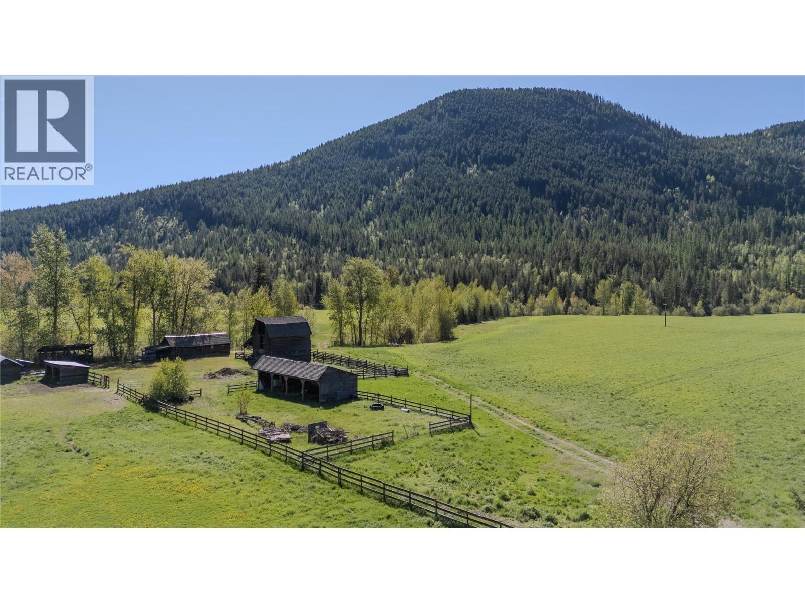 487 Mabel Lake Road - 5