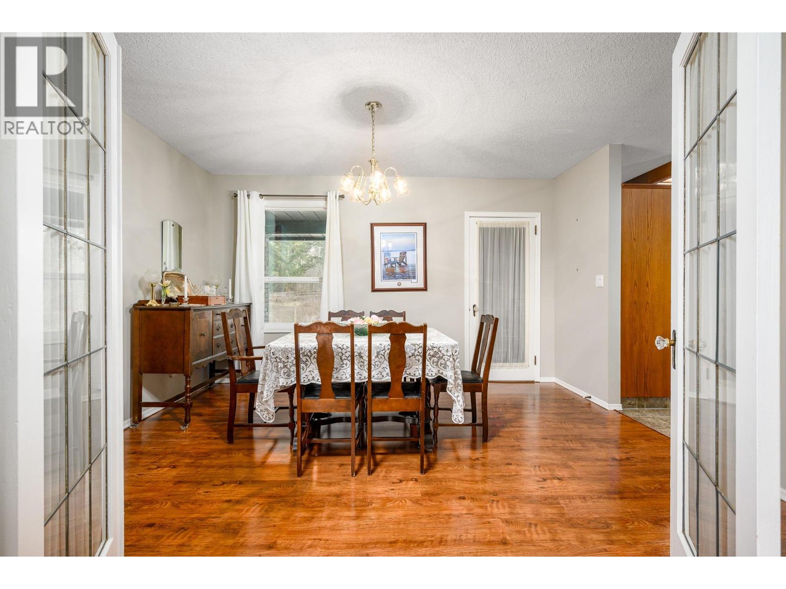 487 Mabel Lake Road - 16