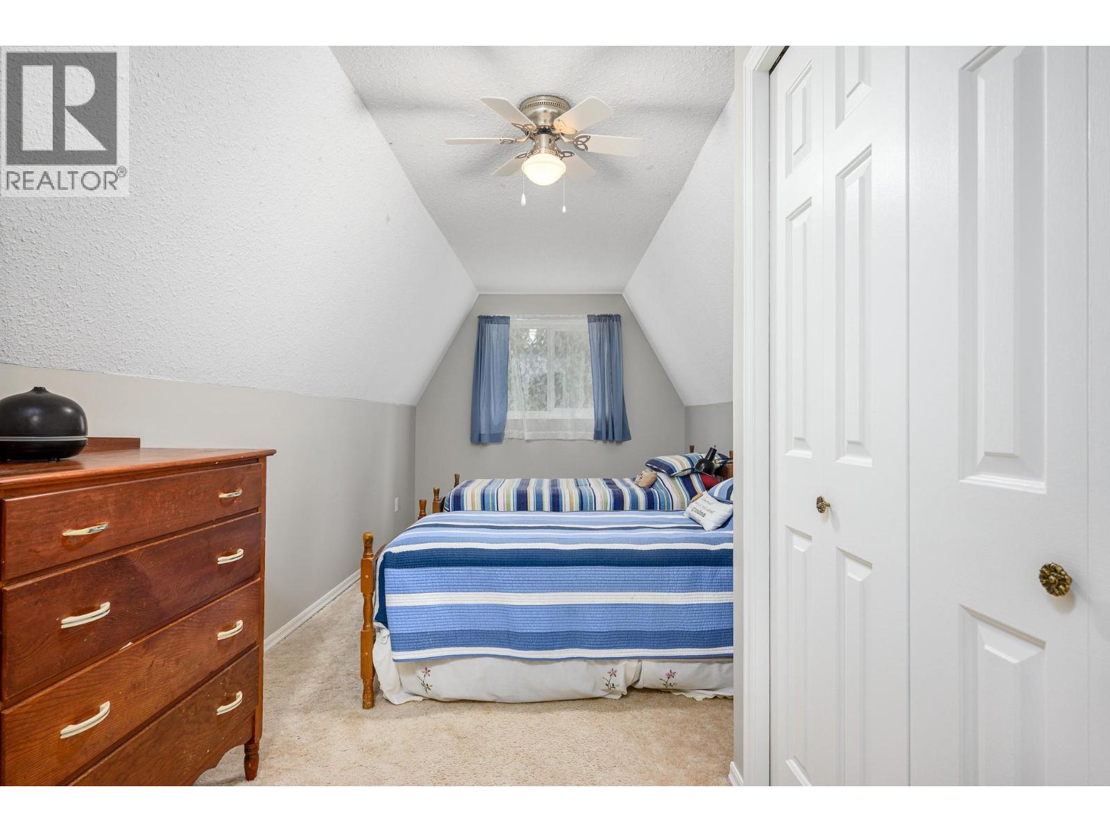 487 Mabel Lake Road - 37