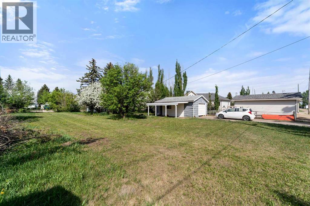 4911 54 Avenue - 21
