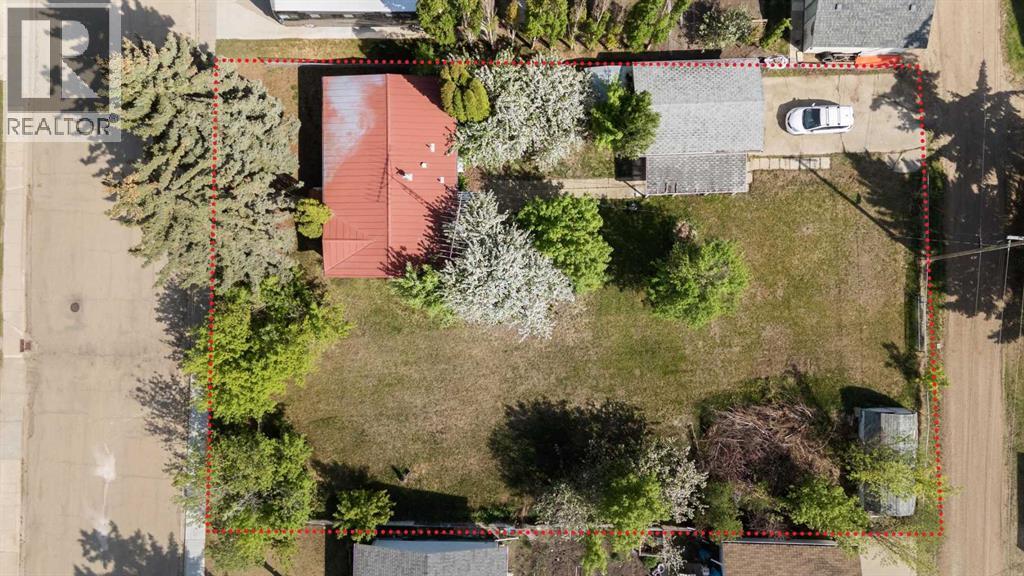 4911 54 Avenue - 23