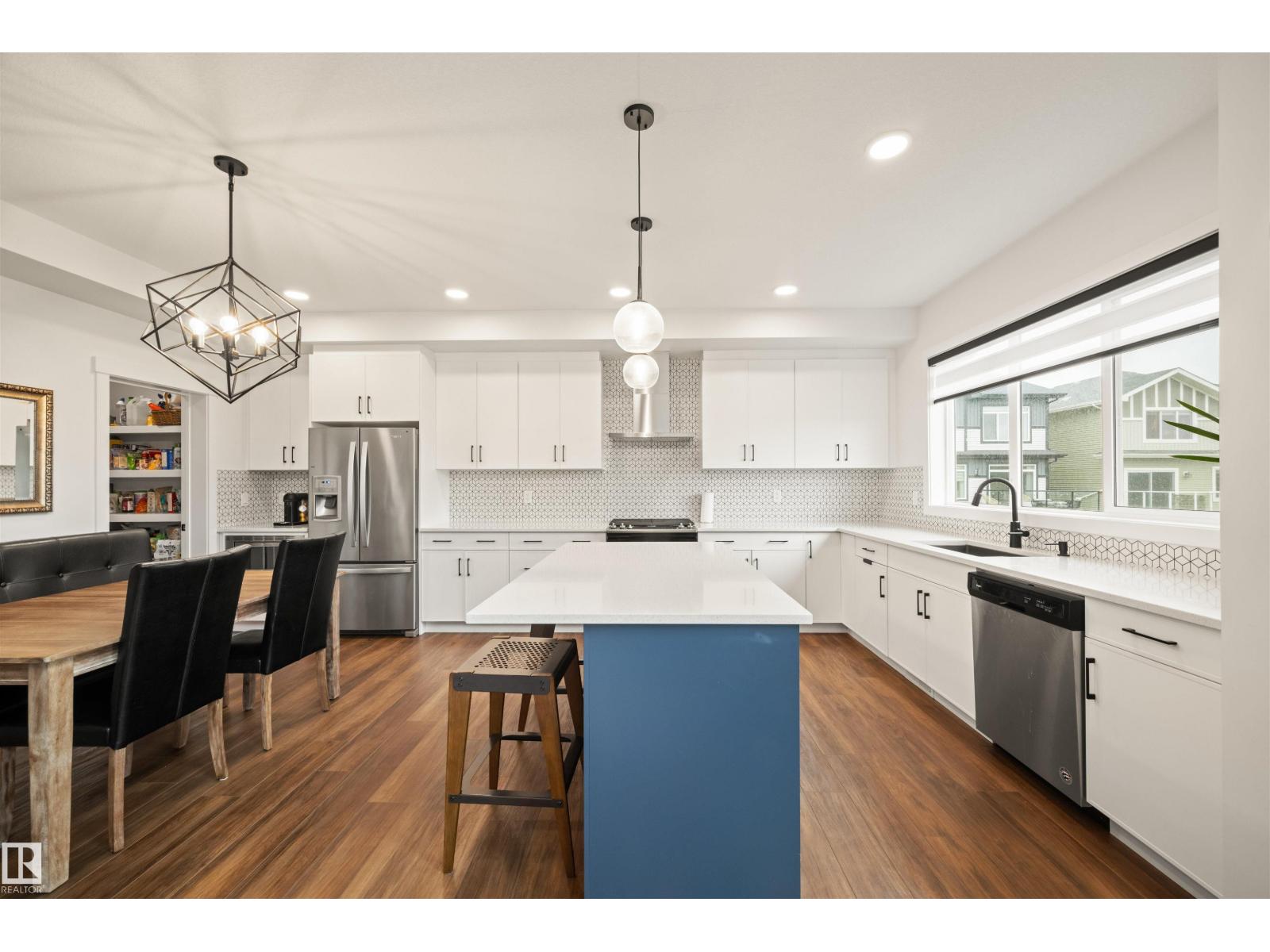 2742 COLLINS CR SW - 10