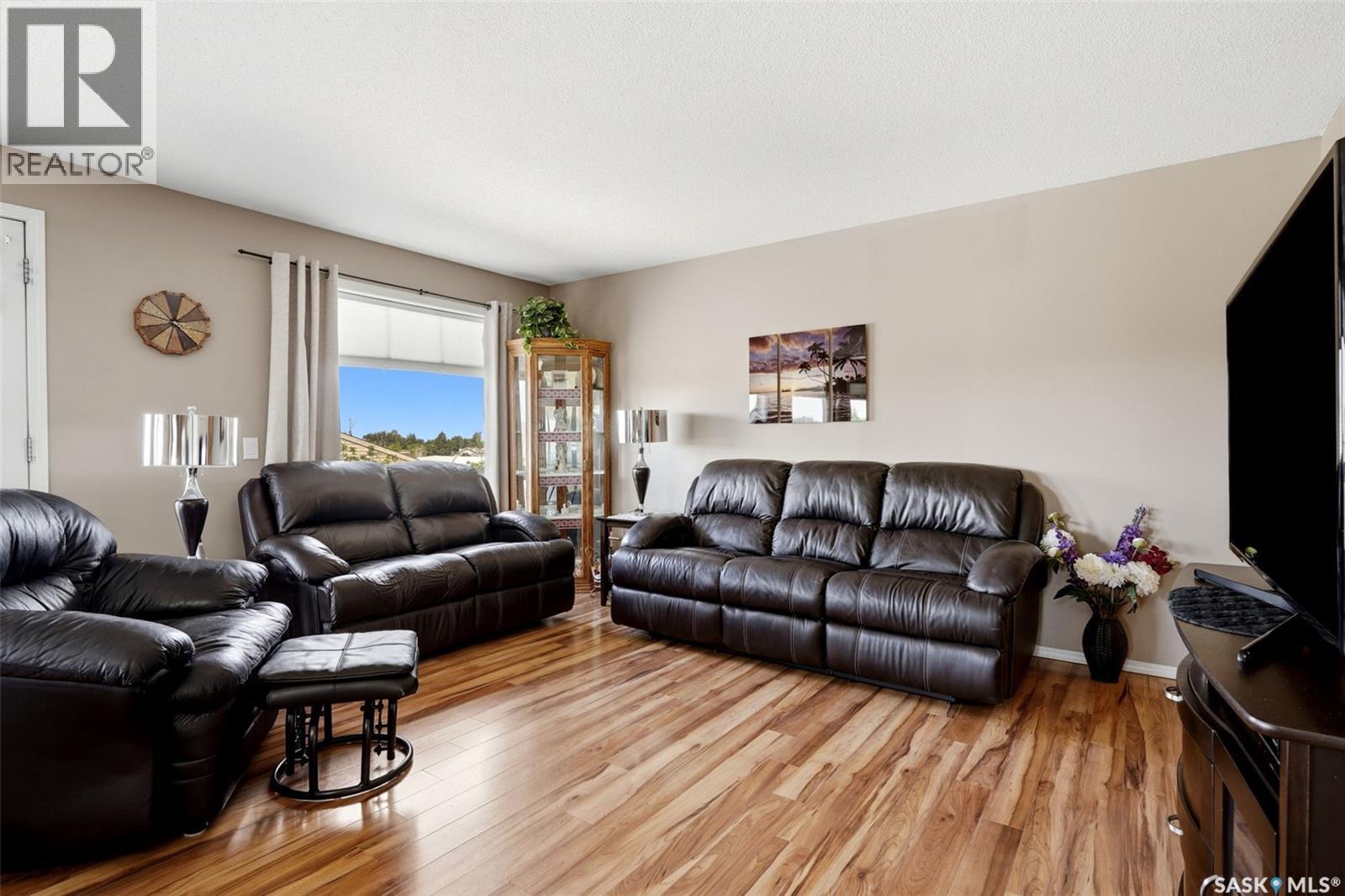 #303 6709 Rochdale BOULEVARD - 6